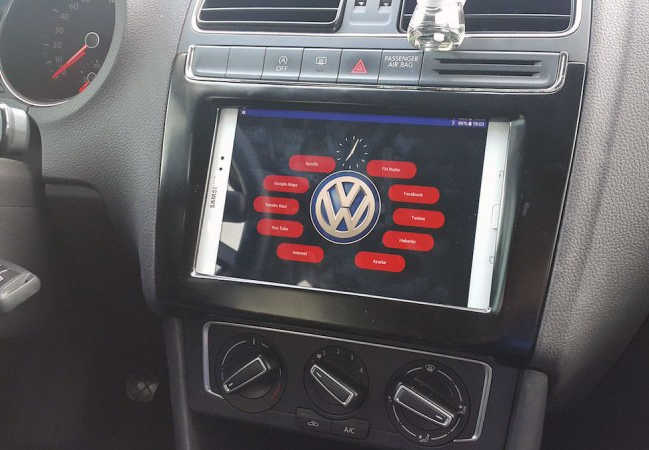 Android tablet in car dash