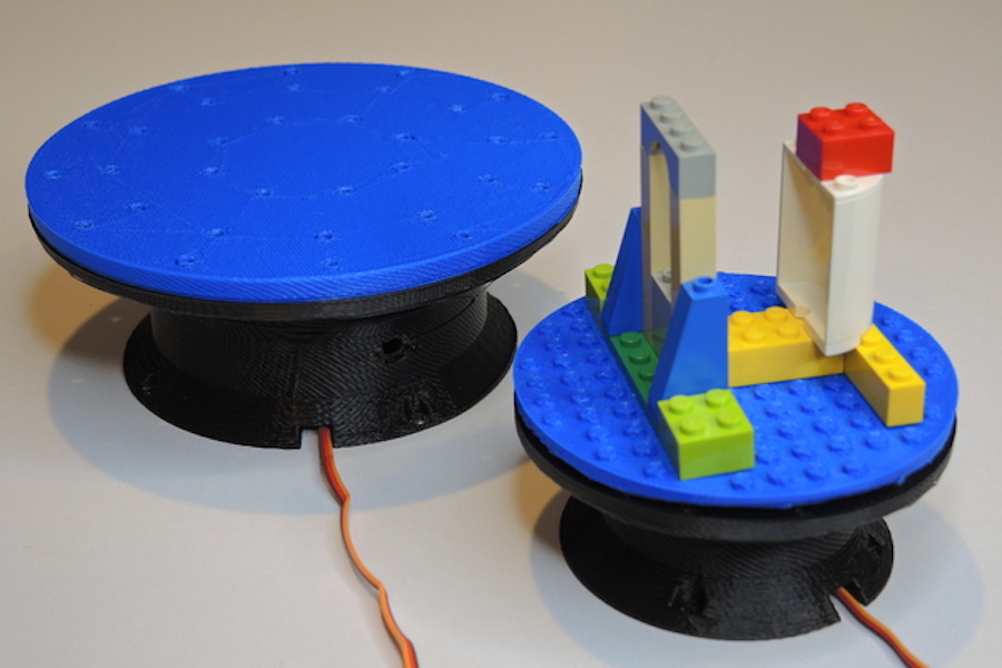 An Arduino-powered mini turntable with magnetic attachments