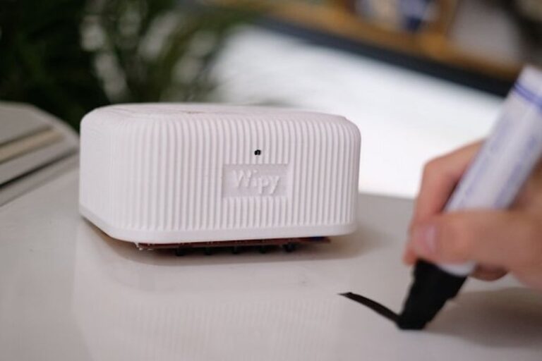 Clean your whiteboard automatically with Wipy Arduino Blog