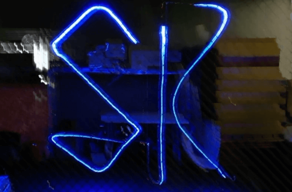 Light painting with a gesture-controlled drone | Arduino Blog