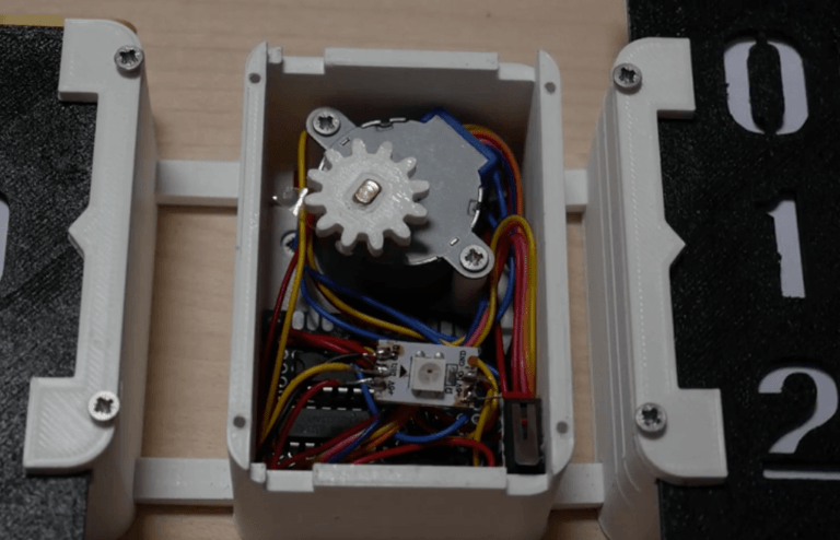 Tell time and temperature with sliding numbers | Arduino Blog