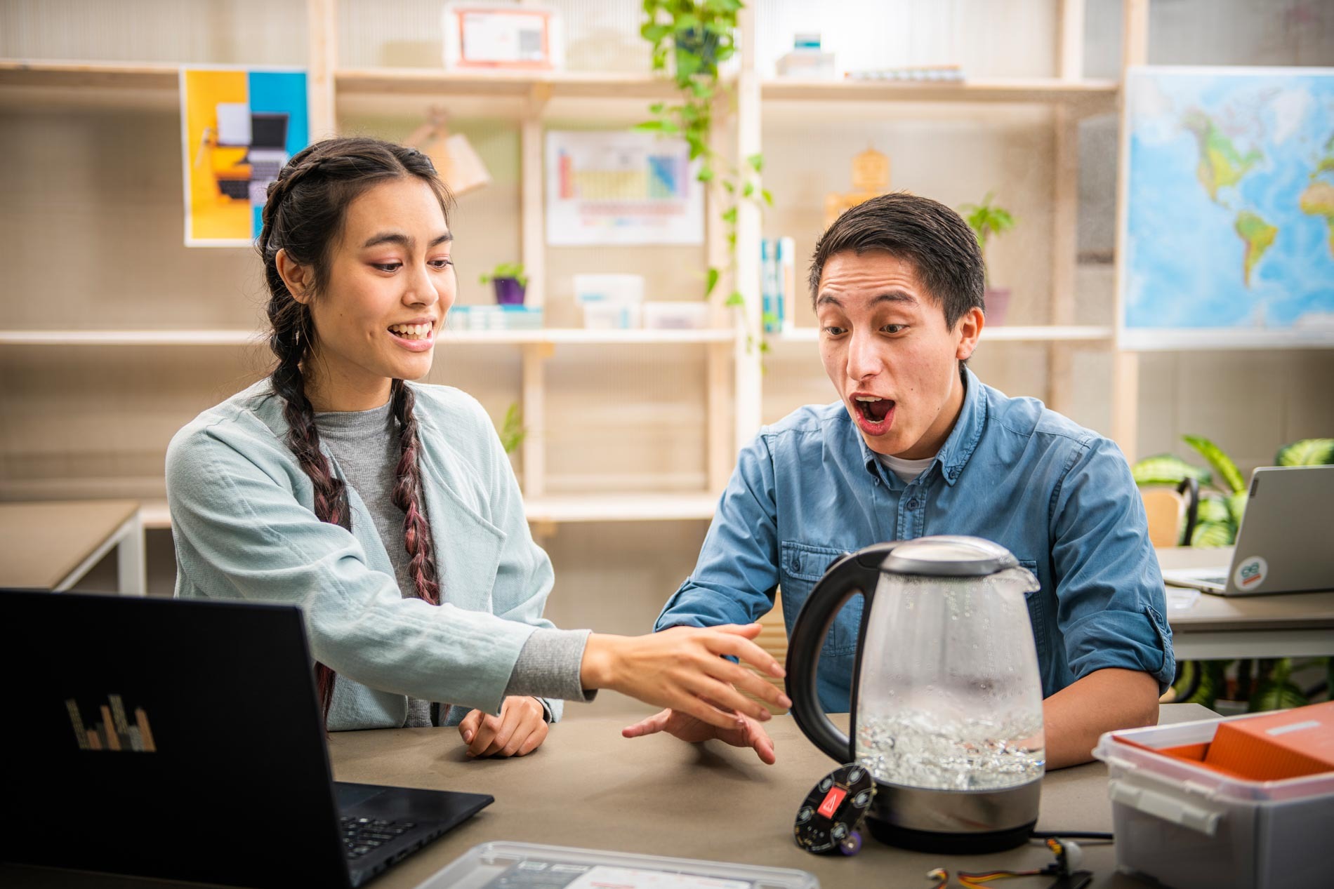 Arduino Explore IoT Kit vs. Oplà IoT Kit a detailed comparison