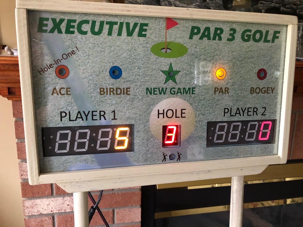 Skee-ball-like indoor golf game gets an automatic scoring system