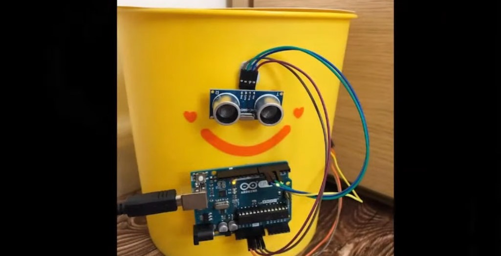 Smart trash can Arduino project