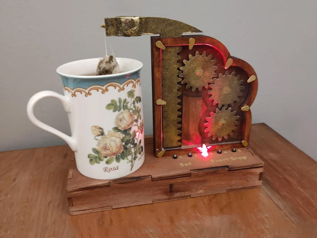 A splendid steampunk tea maker