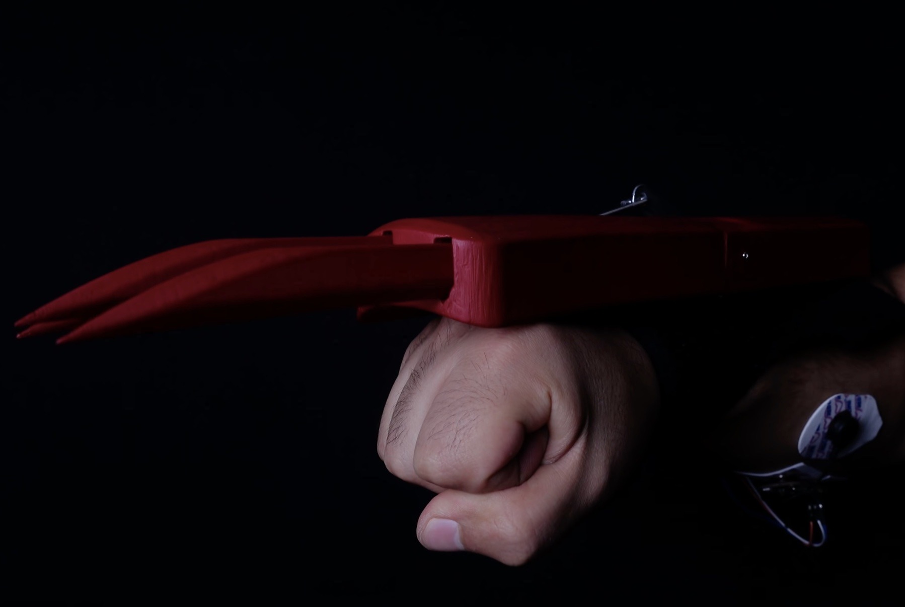 Channel your inner Wolverine with these 3D-printed, muscle-controlled bionic claws