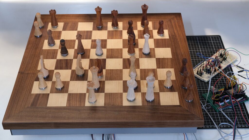 GitHub - dolidius/Chess-analysis-board: Platform for chess game