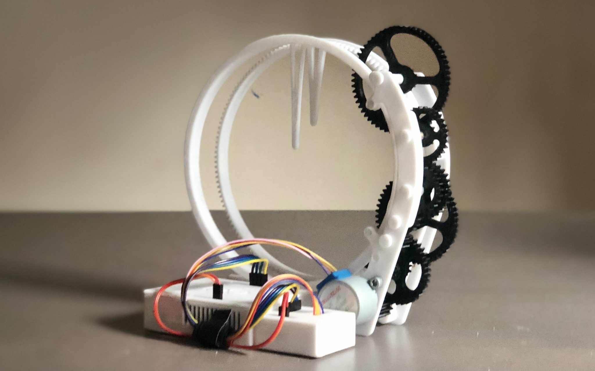 Holo Clock Is A Novel 3D printed Clock That Tells Time Using A Pair Of