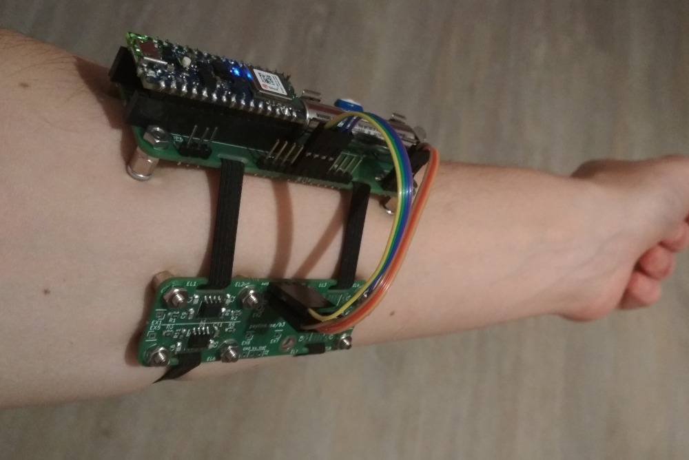 PsyLink is a low-cost, non-invasive EMG interface based on the Nano 33 BLE Sense