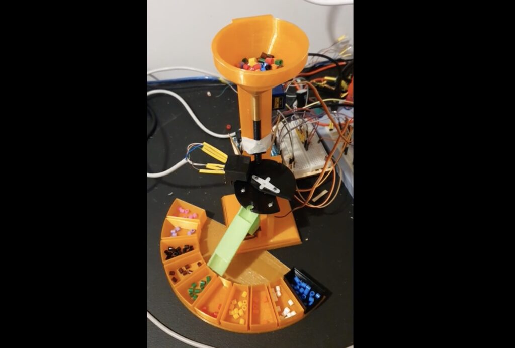 https://blog.arduino.cc/wp-content/uploads/2022/02/BeadSorter-1024x692.jpg