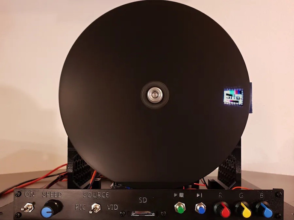 This spinning disk produces animations using a single LED