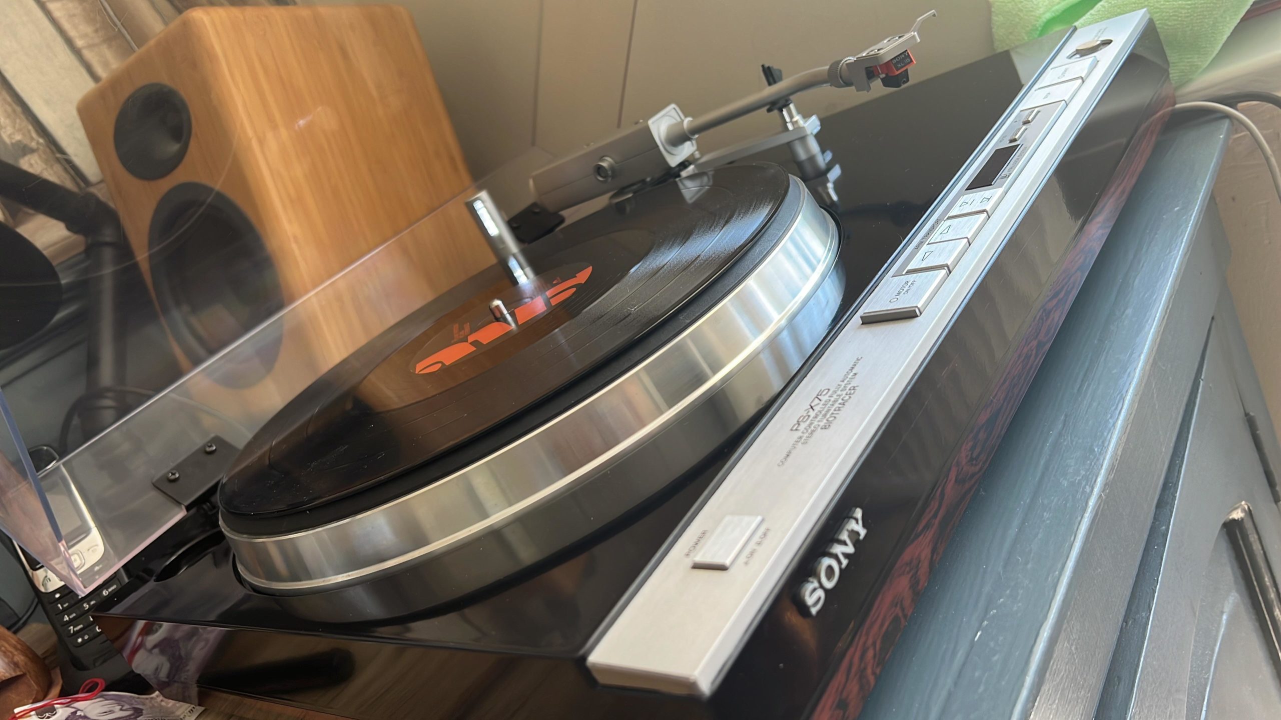 Reviving a classic Sony PS-X75 record player with Arduino