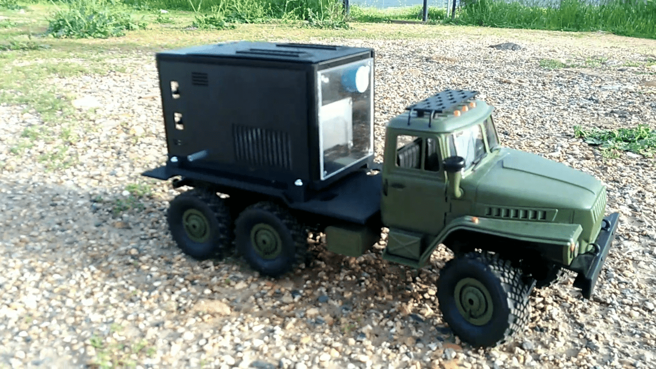 A working miniature hydrogen fuel cell powers an RC truck