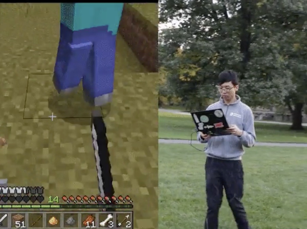 This undertaking facilitates augmented actuality Minecraft gaming