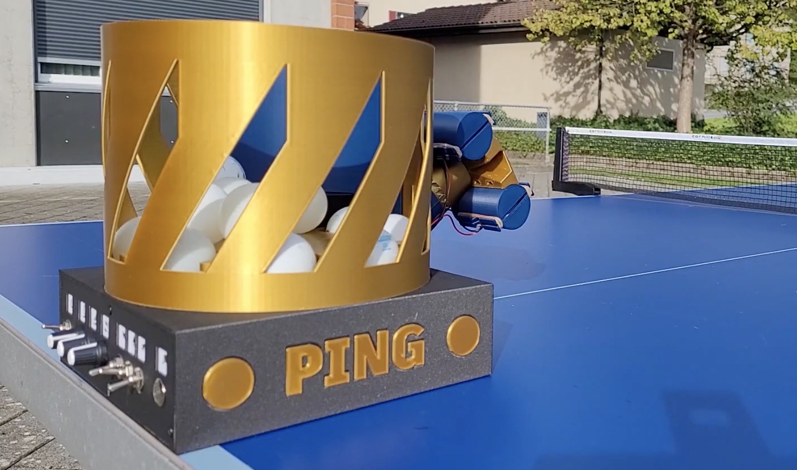 Ping pong robot lets you dial-in the serves
