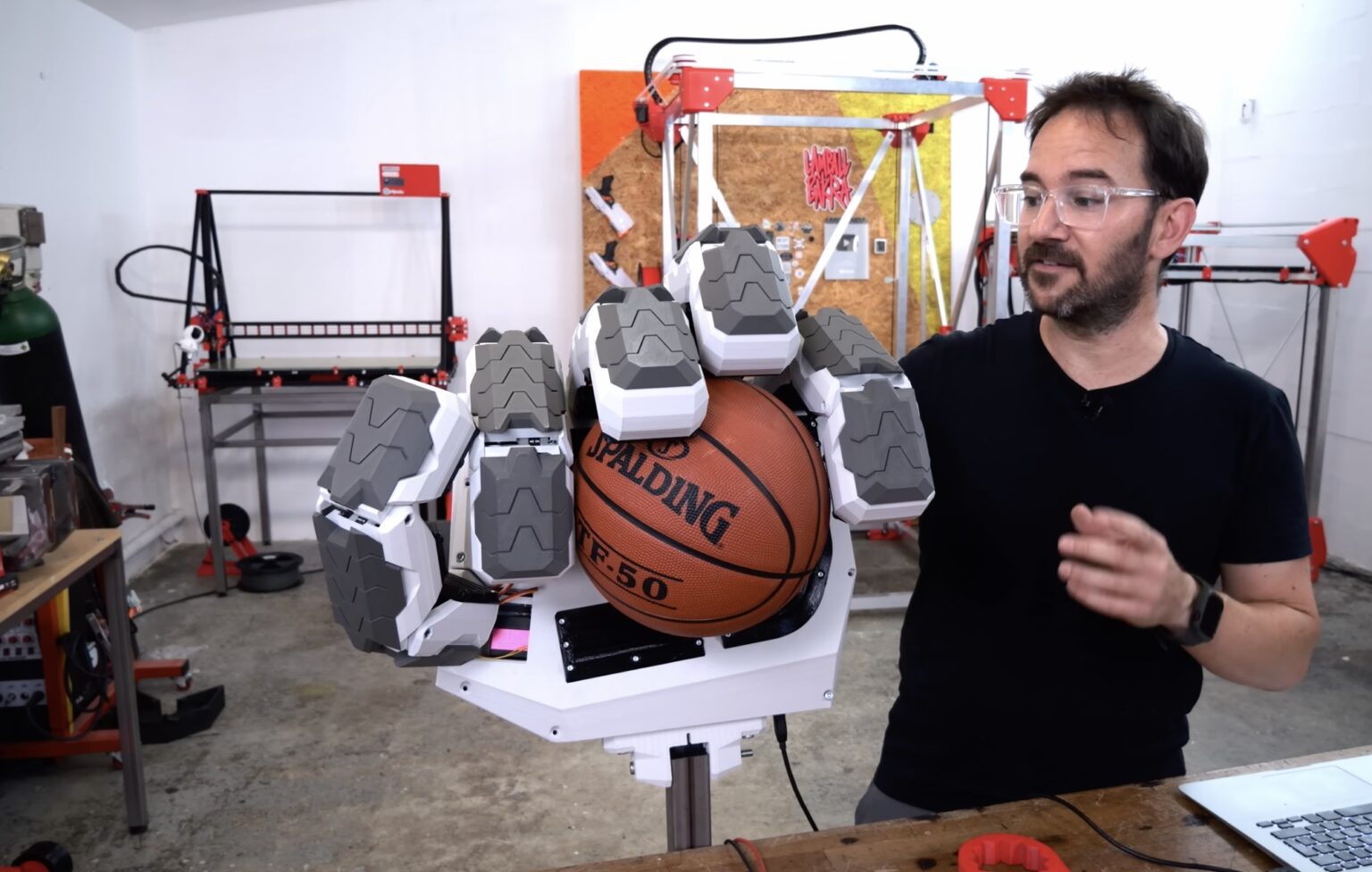 This gargantuan 3D-printed robot hand is just the beginning | Arduino Blog