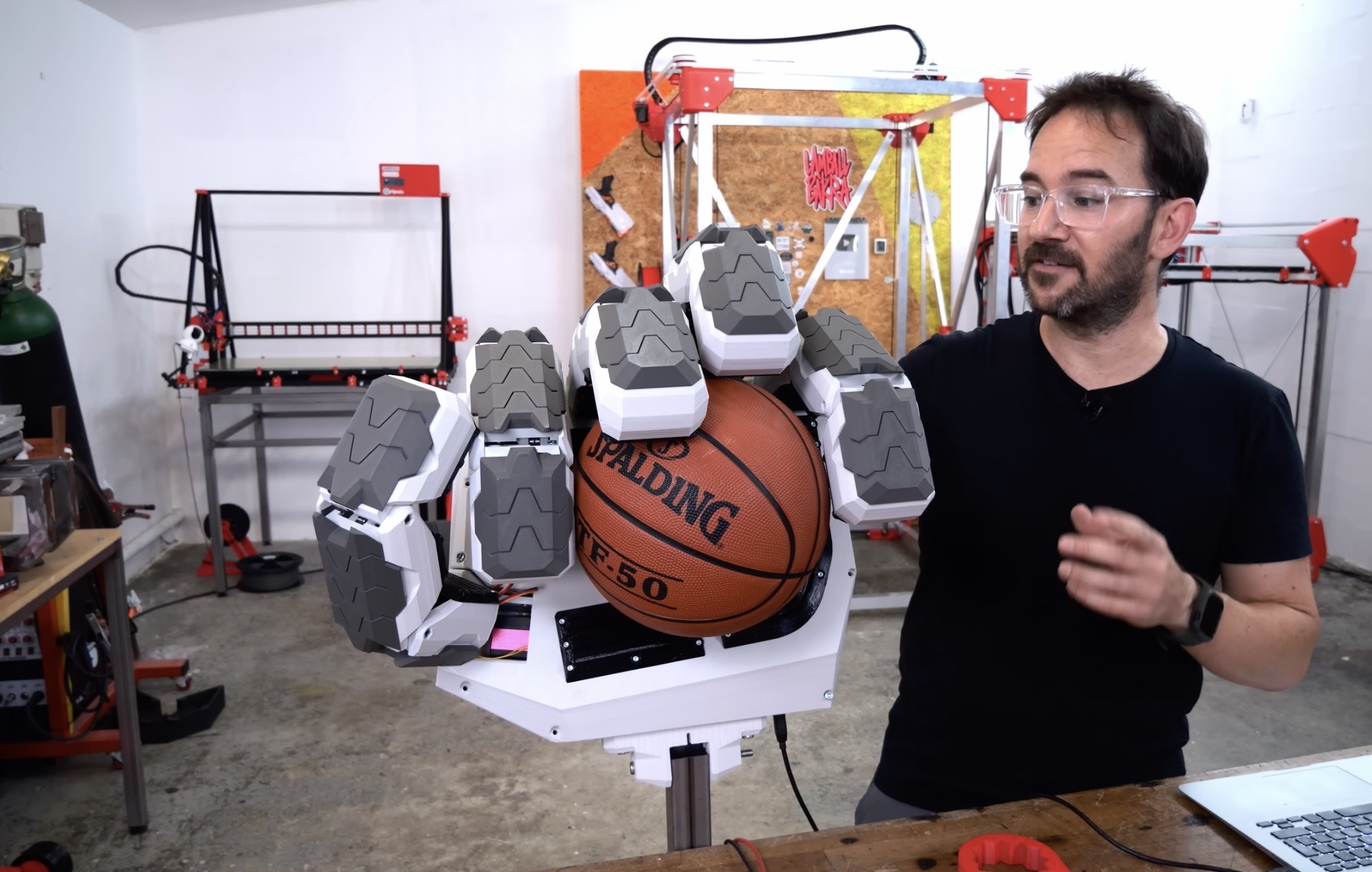 This gargantuan 3D-printed robot hand is just the beginning