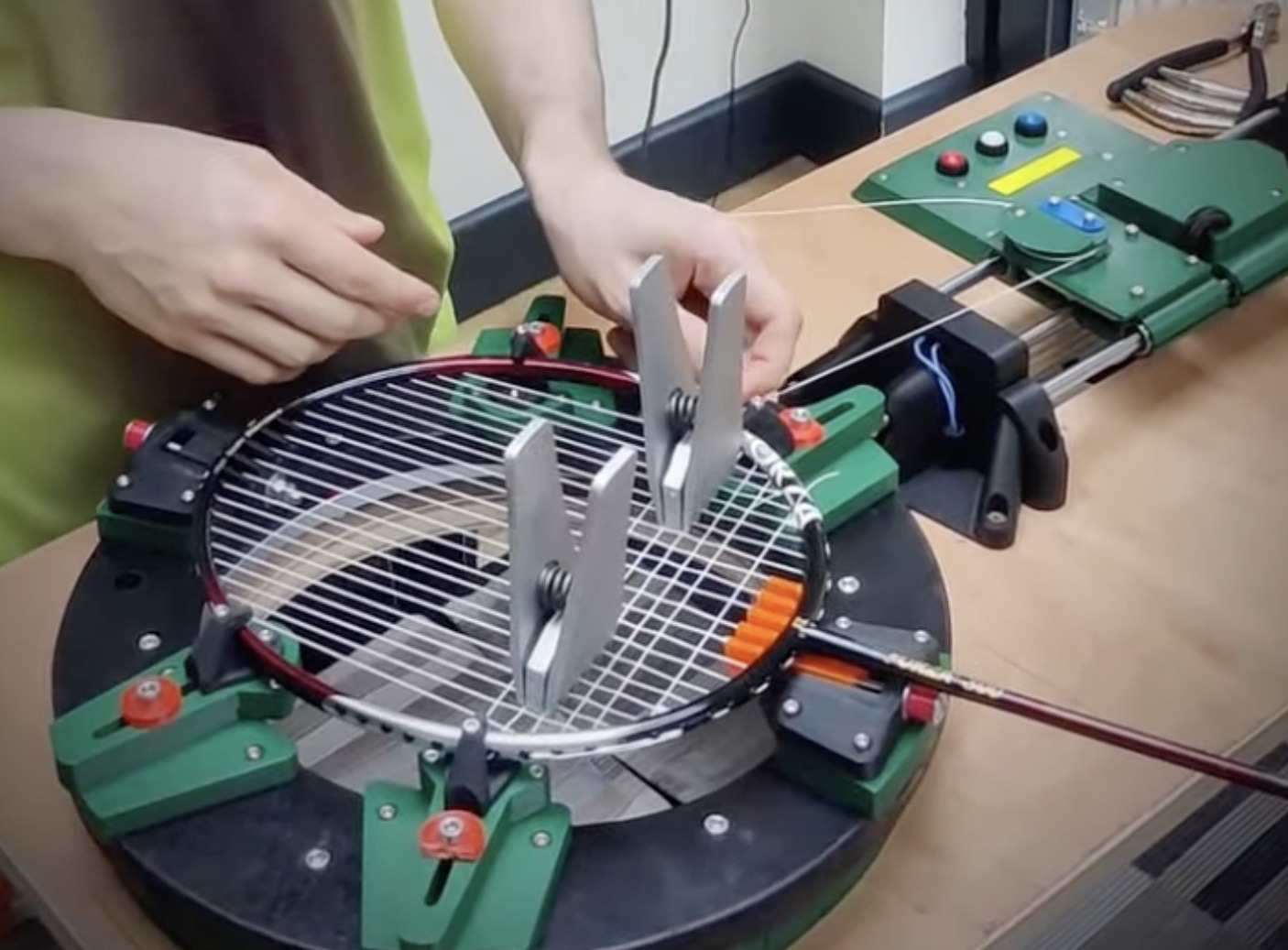 The KhordUino is a DIY badminton racquet stringing machine
