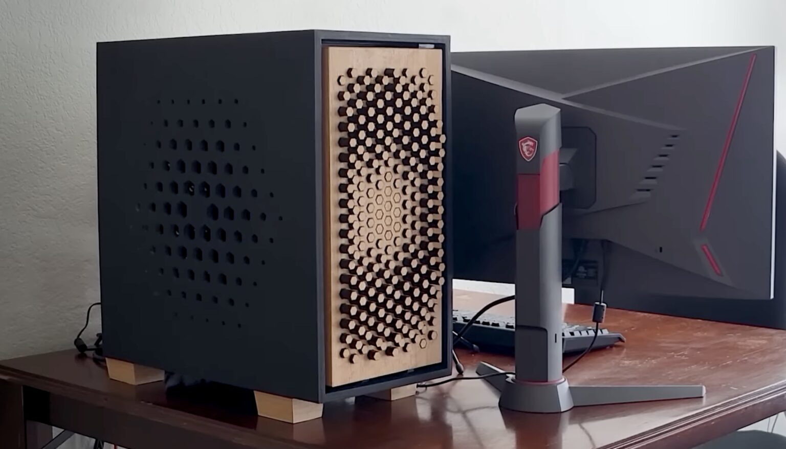 DIY PC case features interchangeable kinetic front panels | Arduino Blog
