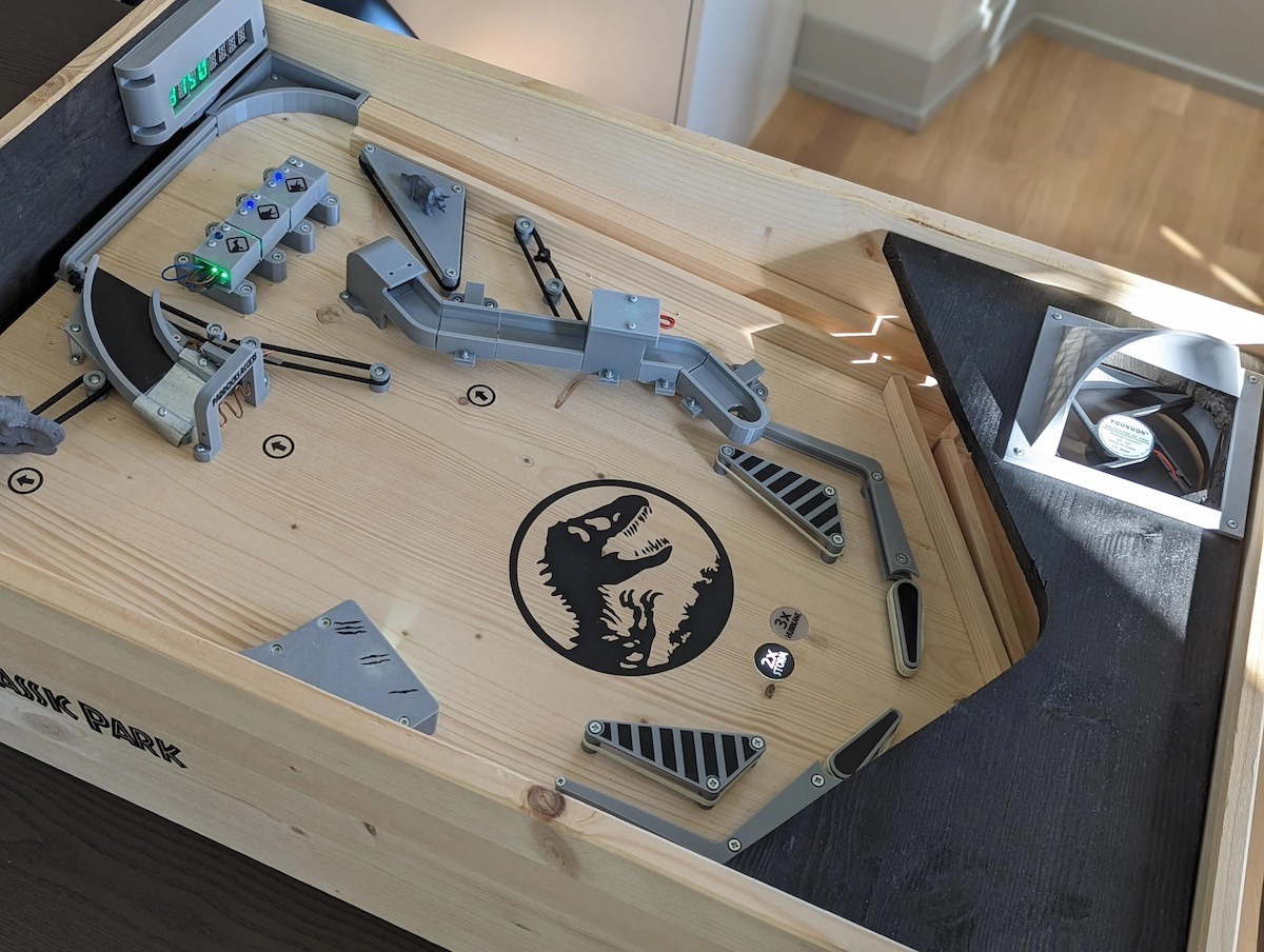This DIY Jurassic Park pinball machine is a great use of Arduino