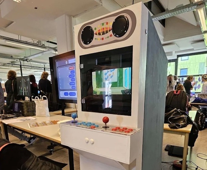 Build an adorable arcade machine with custom controls