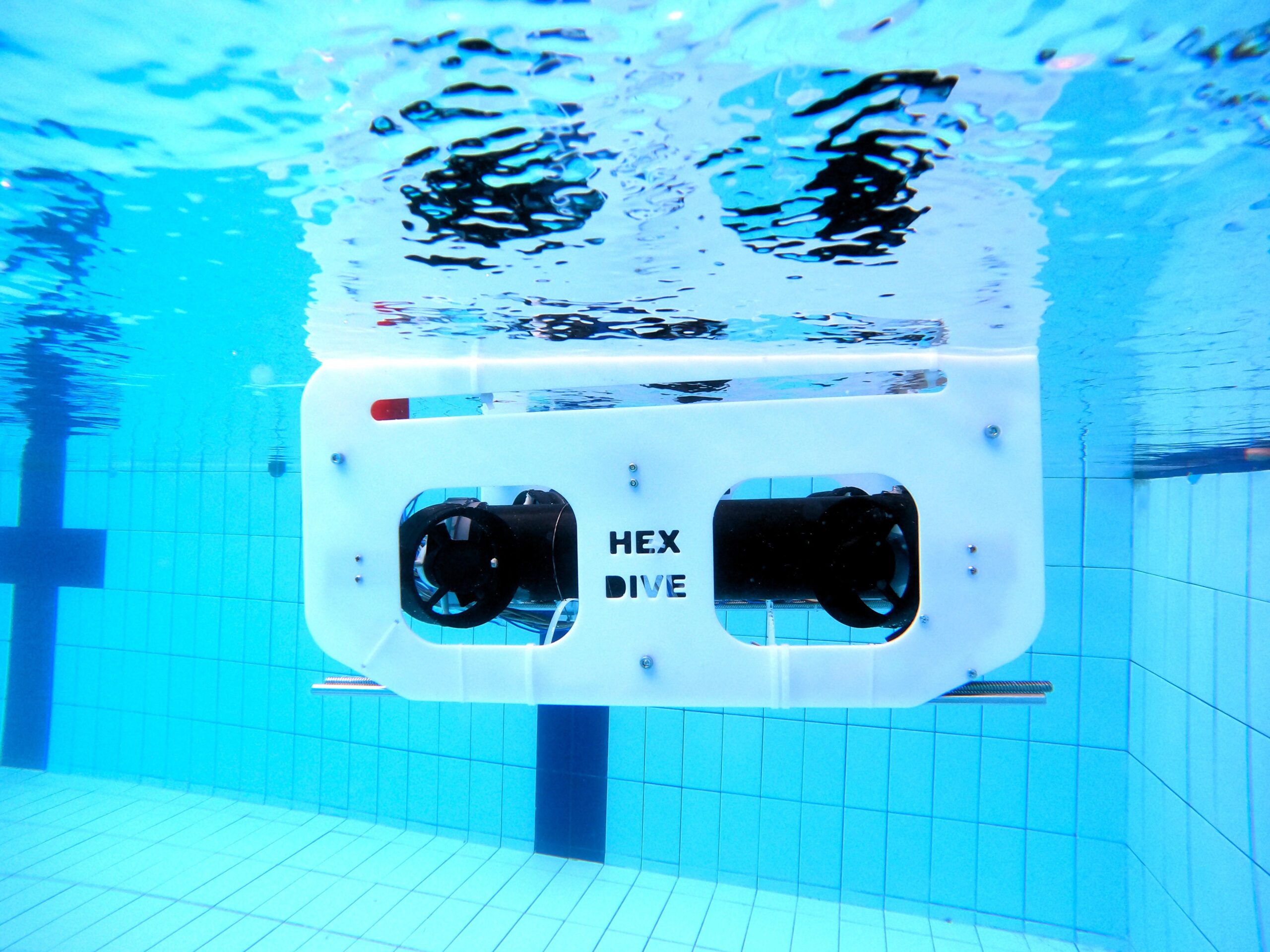 Explore underwater with this Arduino-controlled DIY ROV