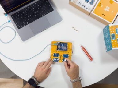 Two NEW Arduino Plug and Make Kit projects recreate iconic vintage ...