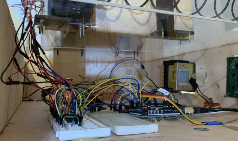 Venderoo is an Arduino Mega-powered DIY vending machine | Arduino Blog