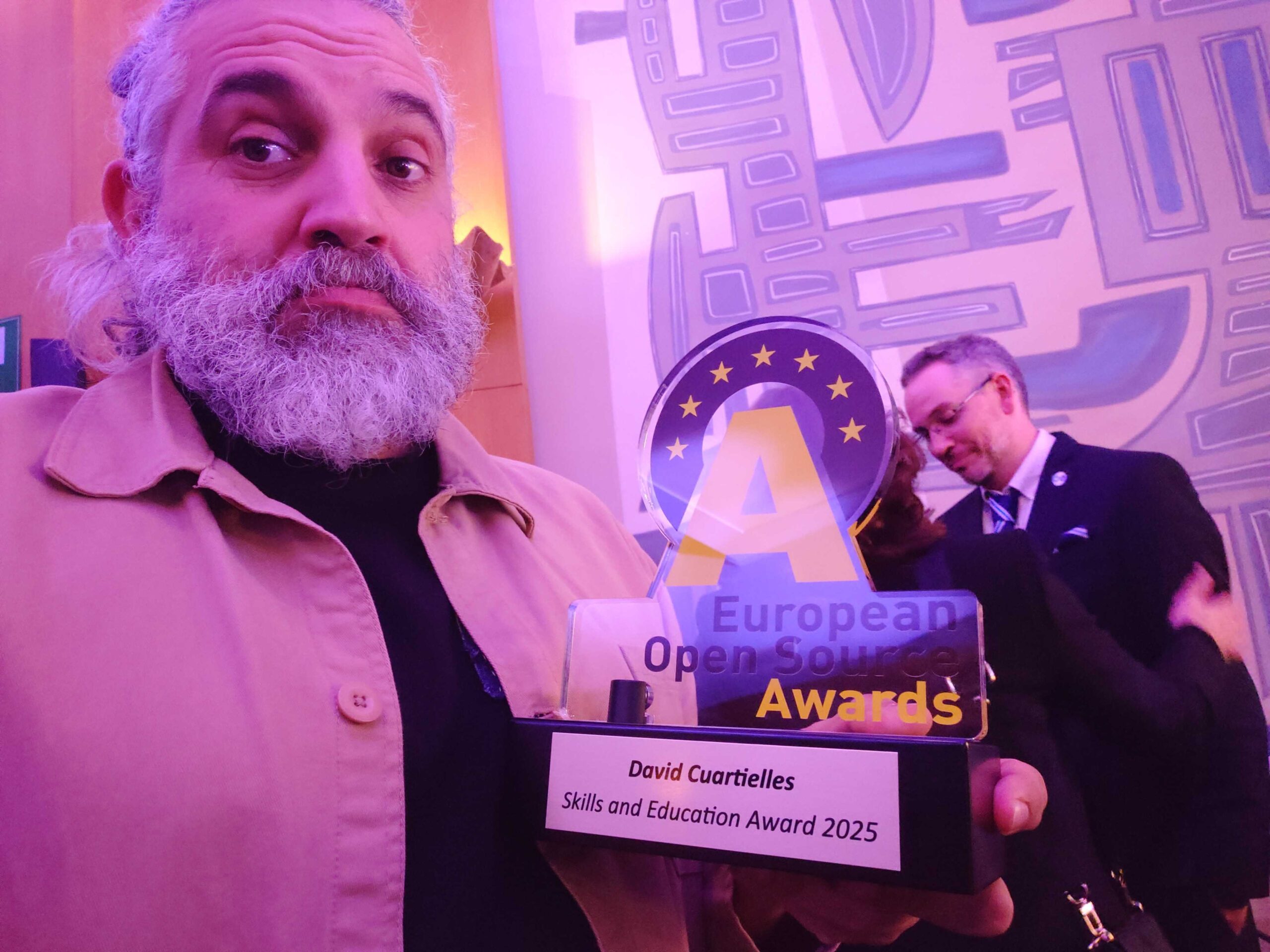 David Cuartielles receives the Open Source Award on Skills and Education