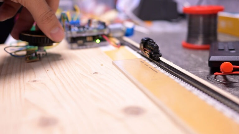 Building a controller for tiny Z scale model trains | Arduino Blog
