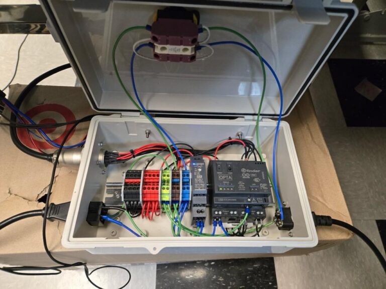 Robust Arduino The smart conveyor belt from Softeq uses Arduino for a robust wireless ...