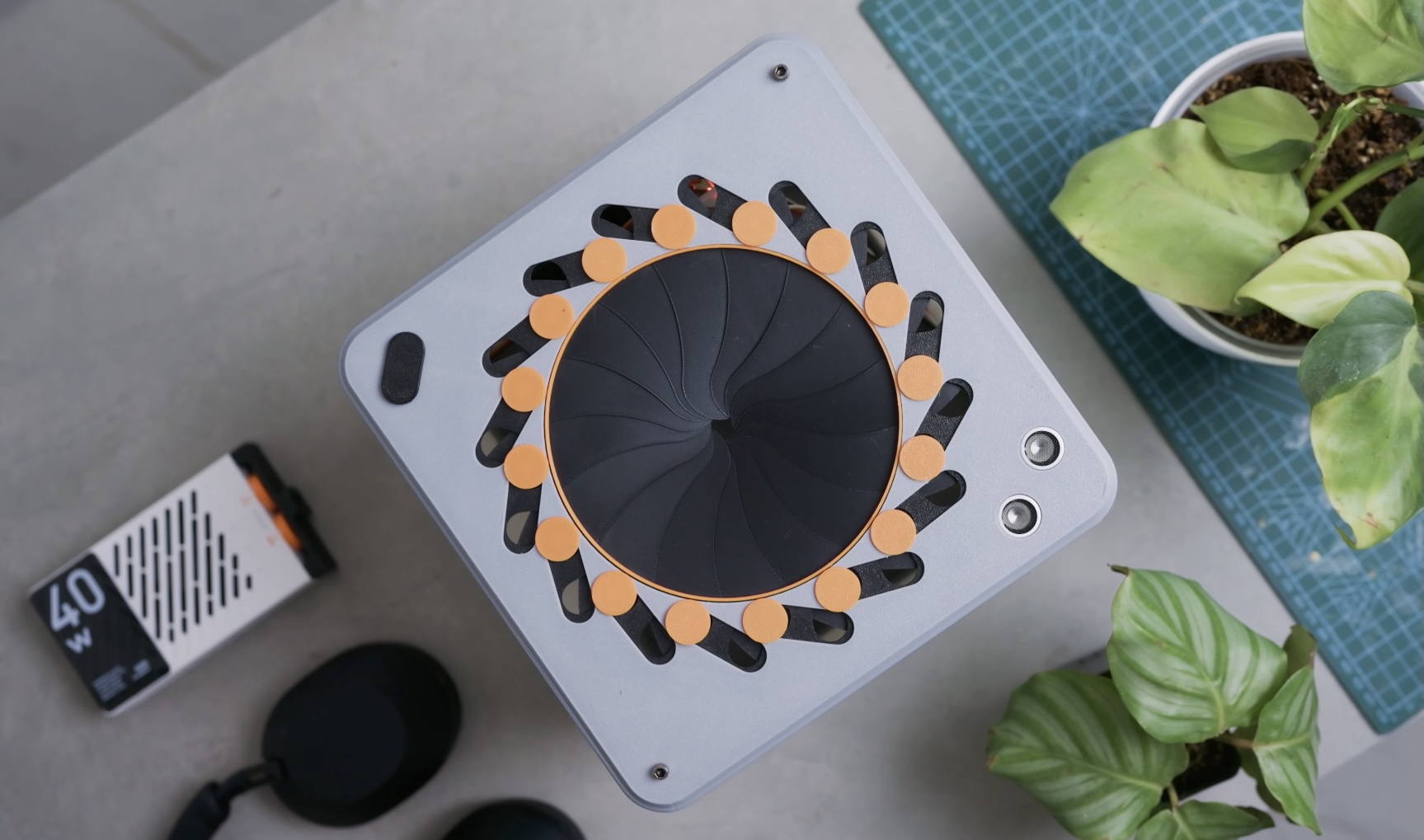 This futuristic-looking dustbin features a motion-activated iris mechanism