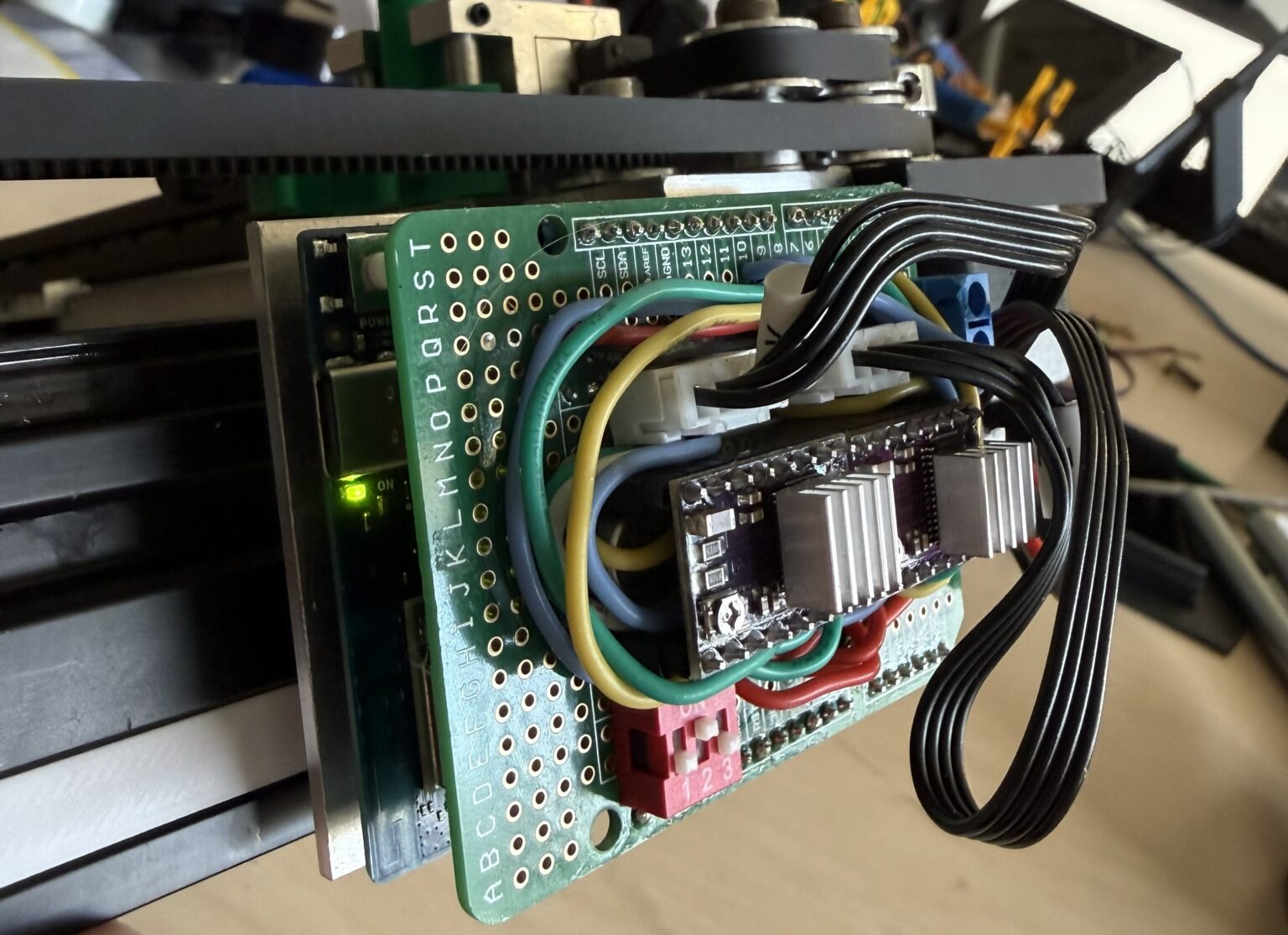 Old 3D printer becomes new Arduino UNO Q-controlled pen plotter ...